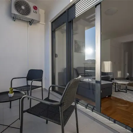 Deretic アパート